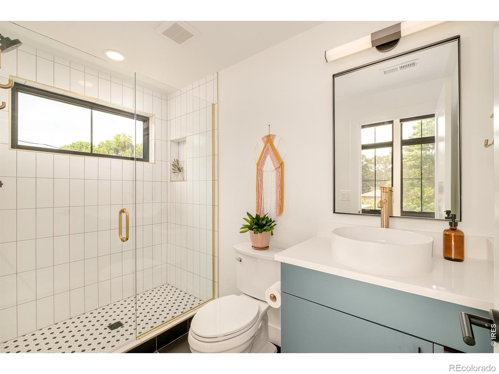 MLS Image #28 for 2485  oak street,denver, Colorado