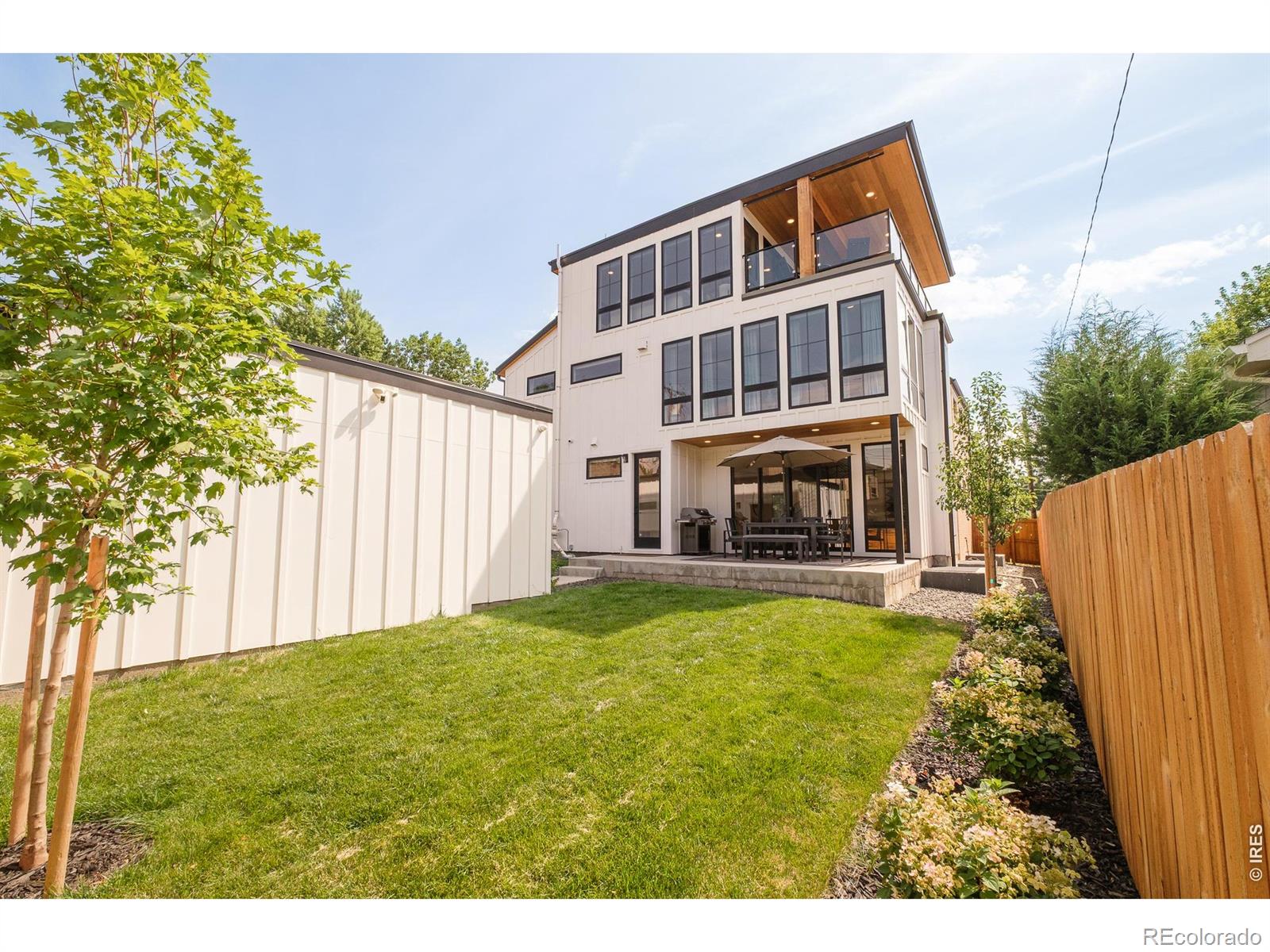 MLS Image #40 for 2485  oak street,denver, Colorado