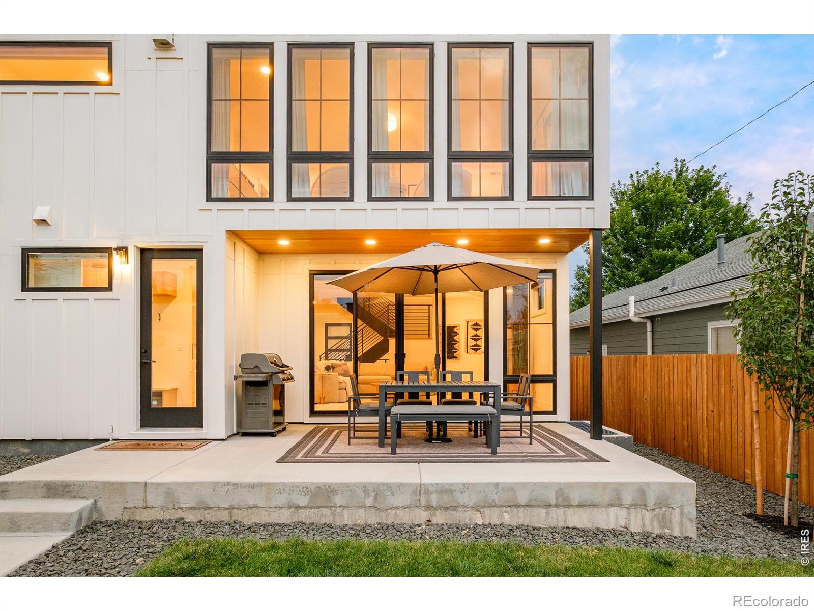 MLS Image #41 for 2485  oak street,denver, Colorado