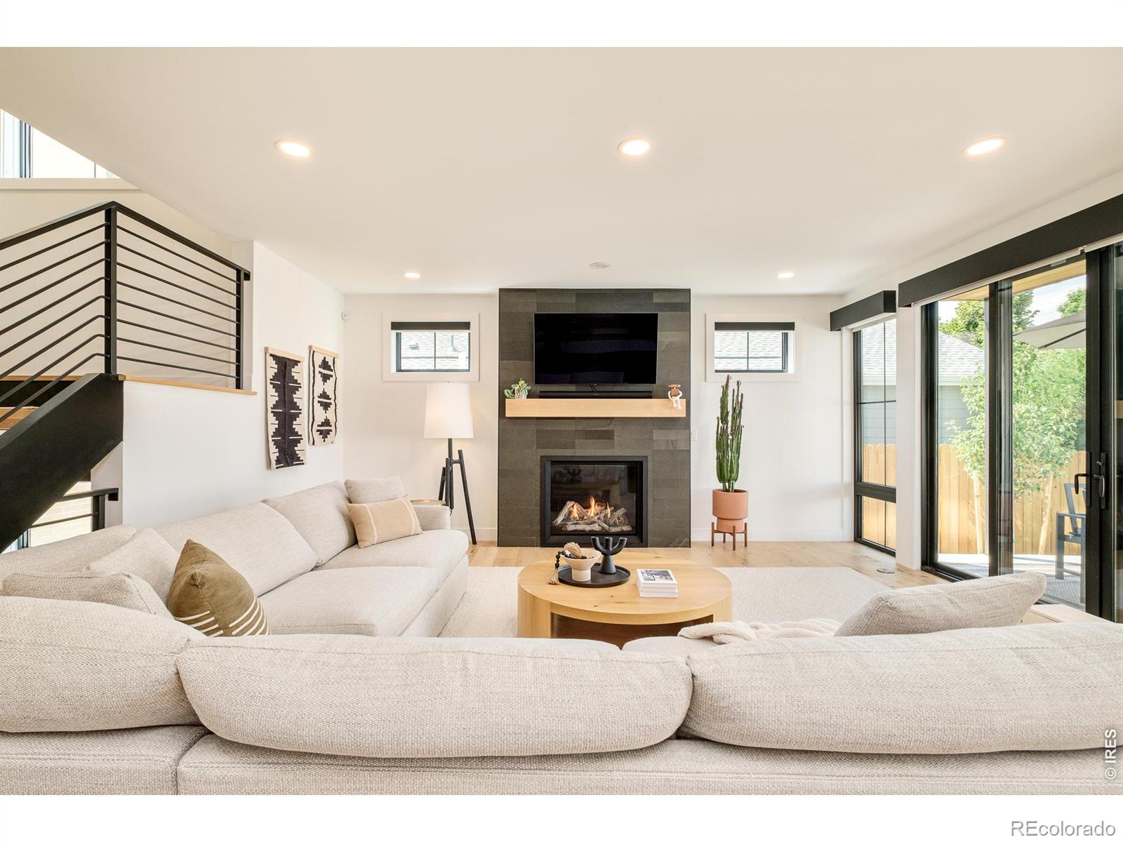 MLS Image #6 for 2485  oak street,denver, Colorado