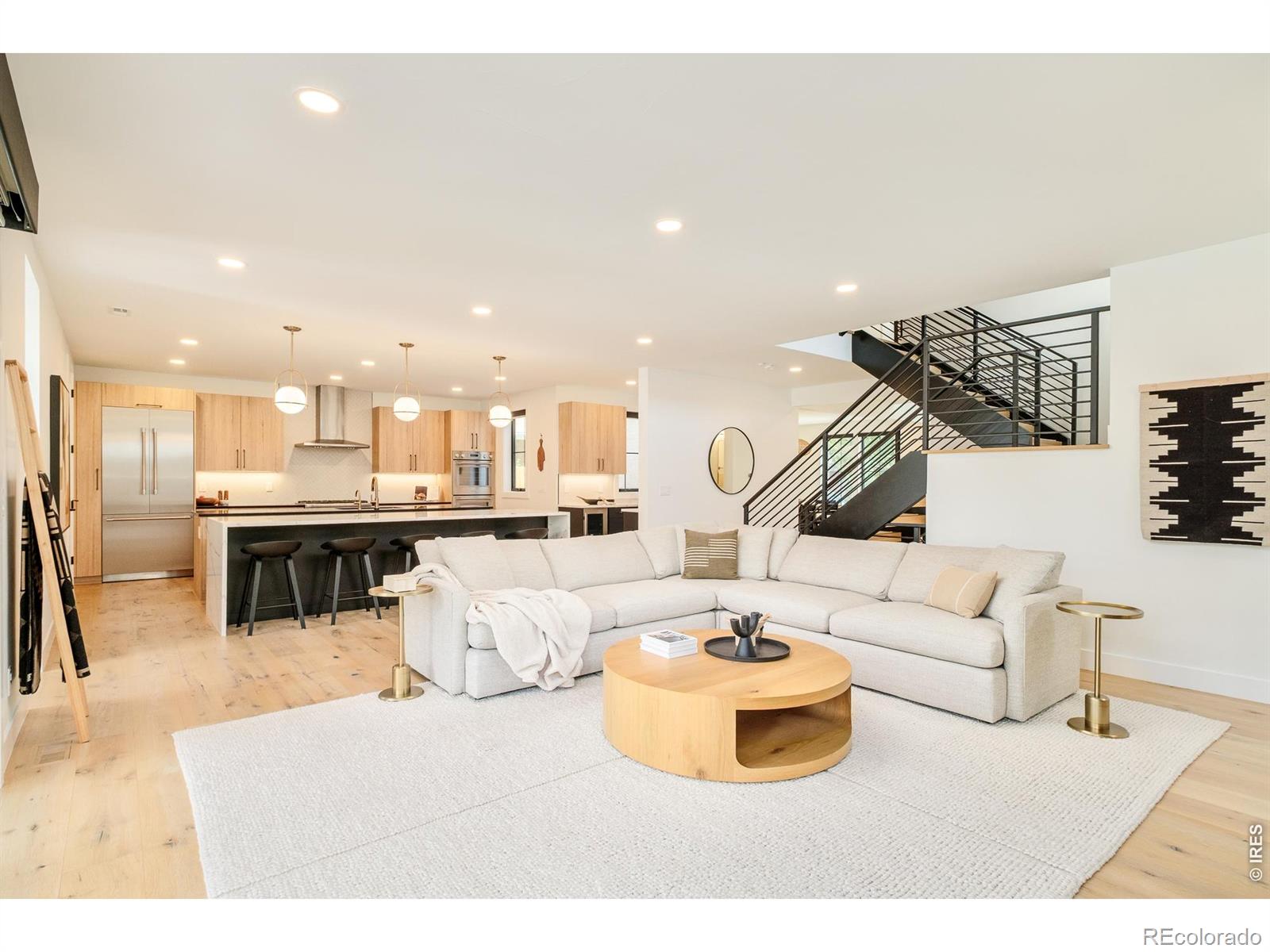 MLS Image #7 for 2485  oak street,denver, Colorado