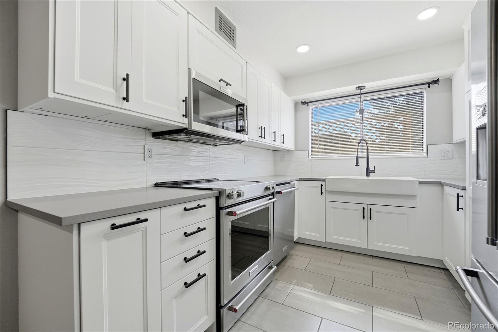 MLS Image #6 for 418  wright street 102,lakewood, Colorado