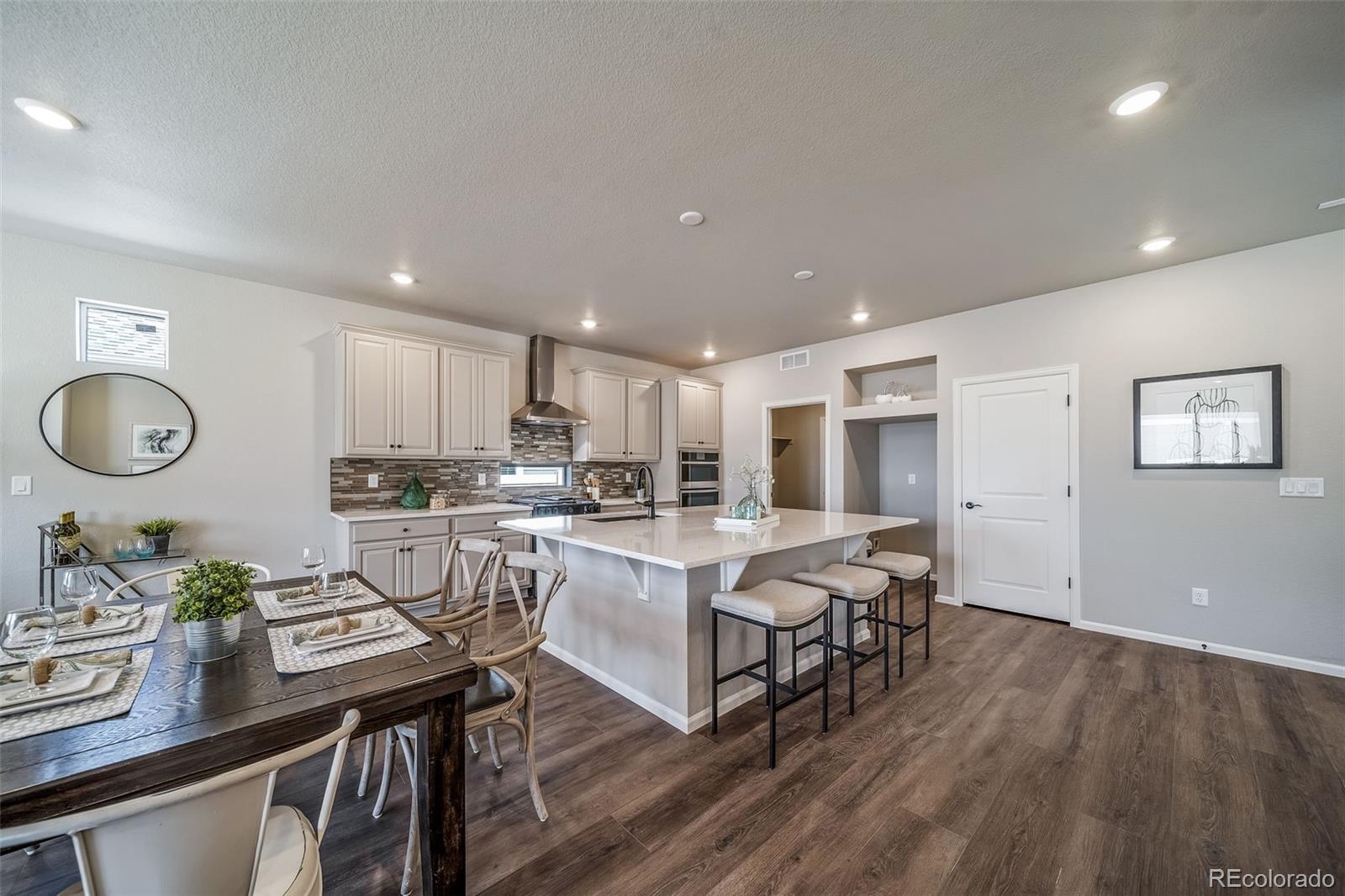 MLS Image #10 for 22204 e 49th place,aurora, Colorado