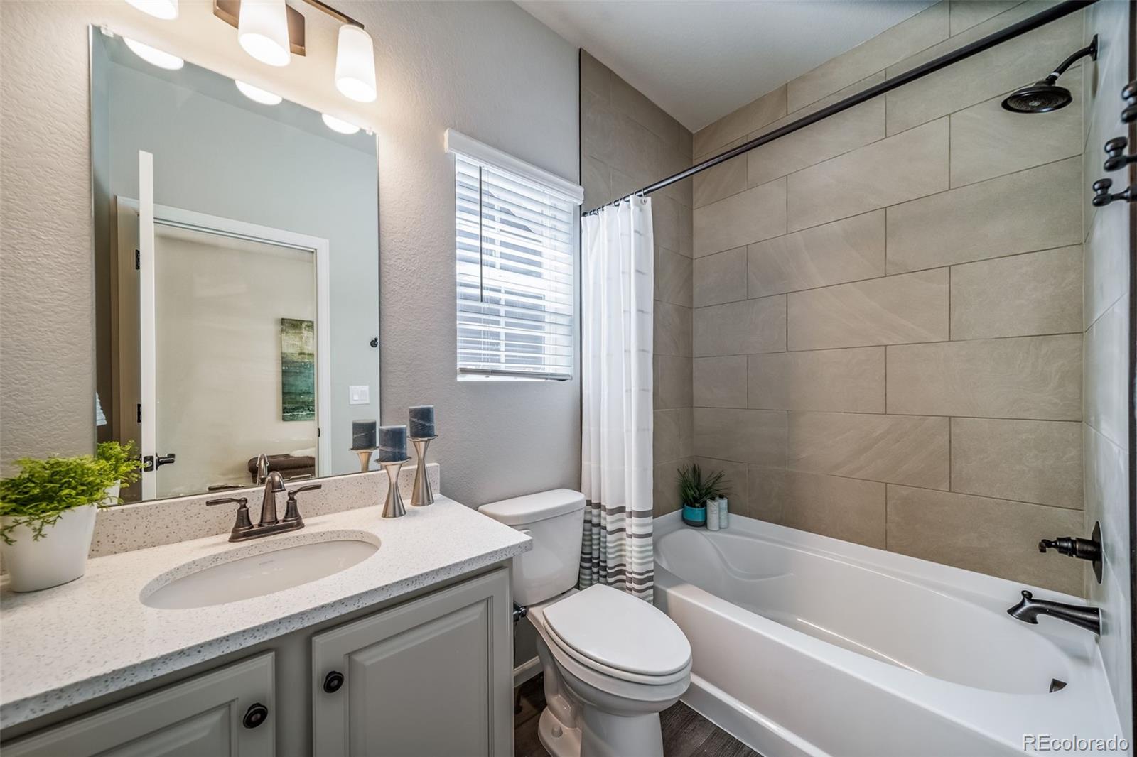 MLS Image #22 for 22204 e 49th place,aurora, Colorado