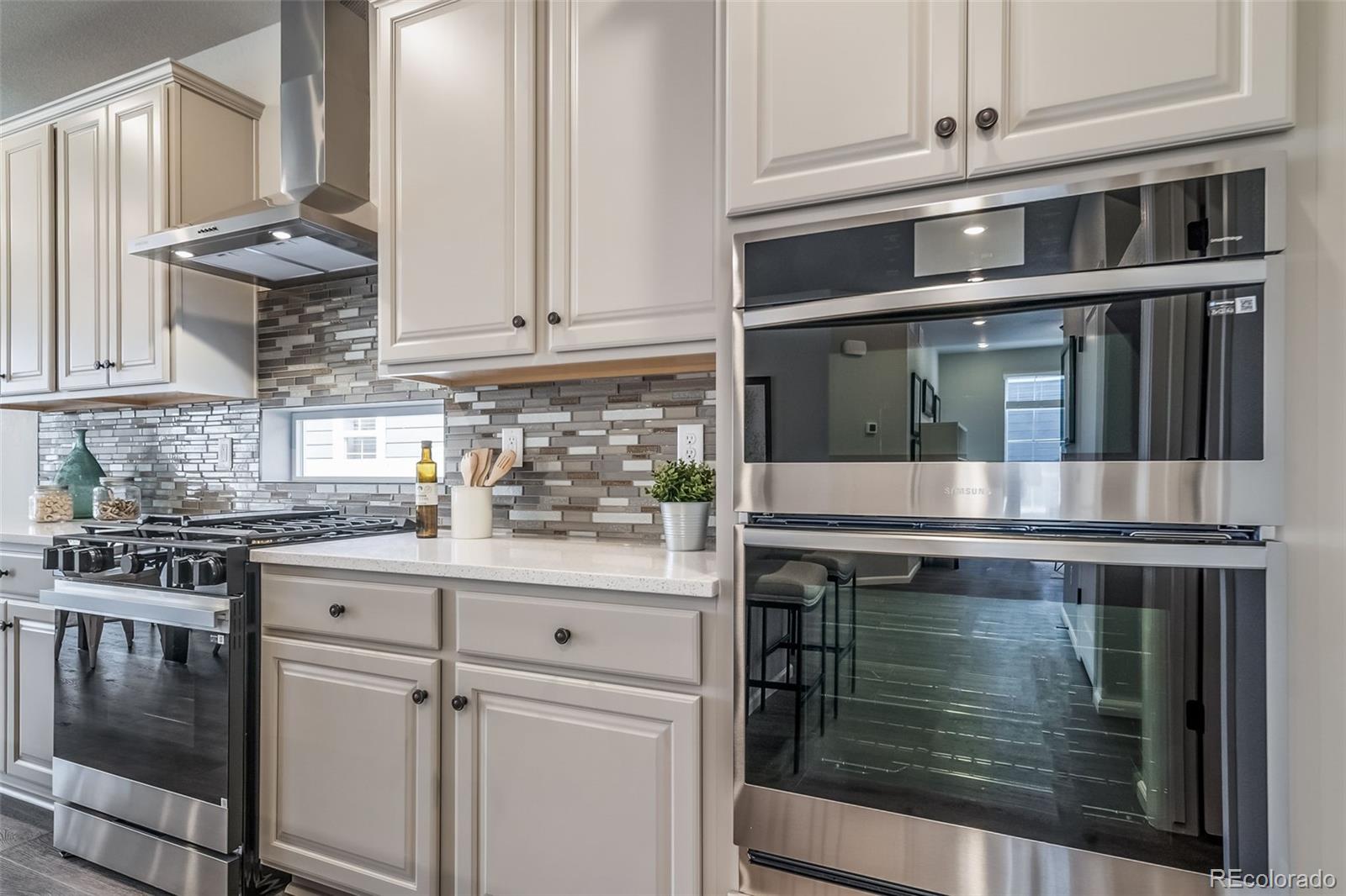 MLS Image #7 for 22204 e 49th place,aurora, Colorado