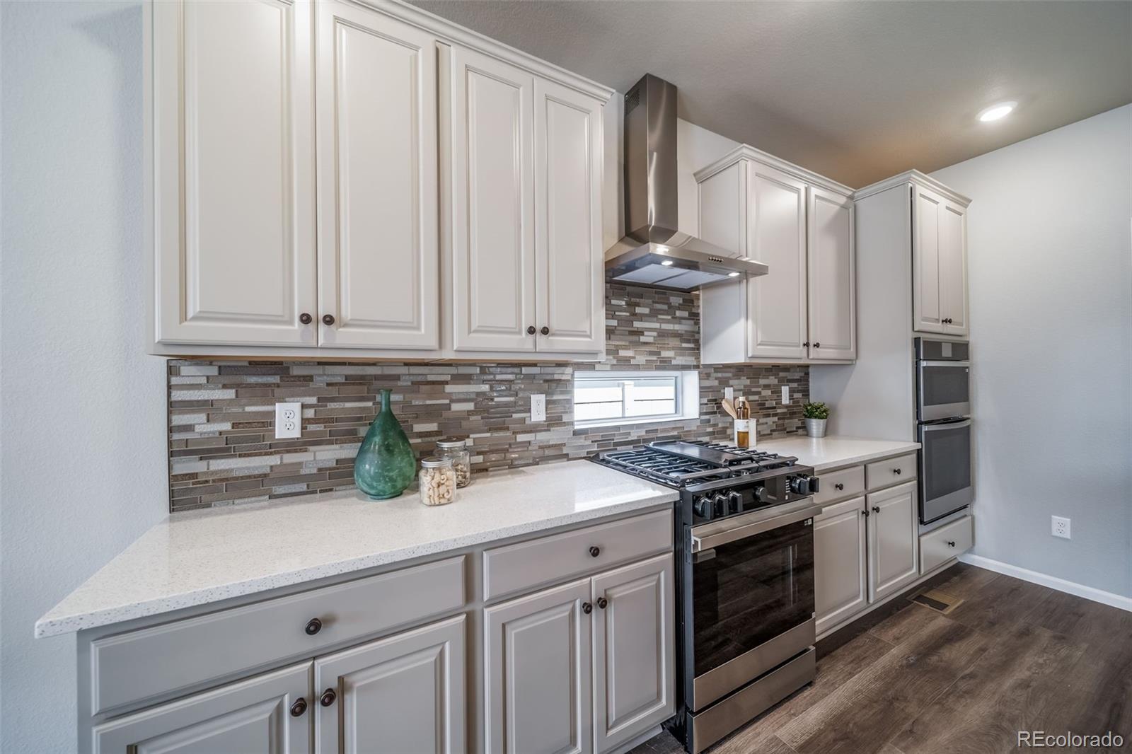 MLS Image #9 for 22204 e 49th place,aurora, Colorado