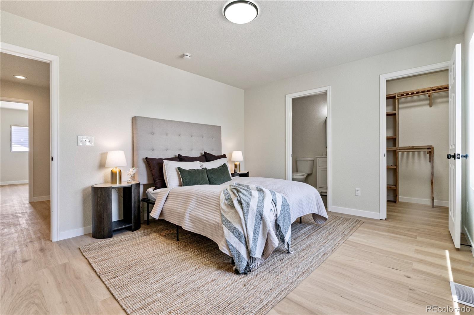 MLS Image #11 for 7810 s kittredge circle,englewood, Colorado