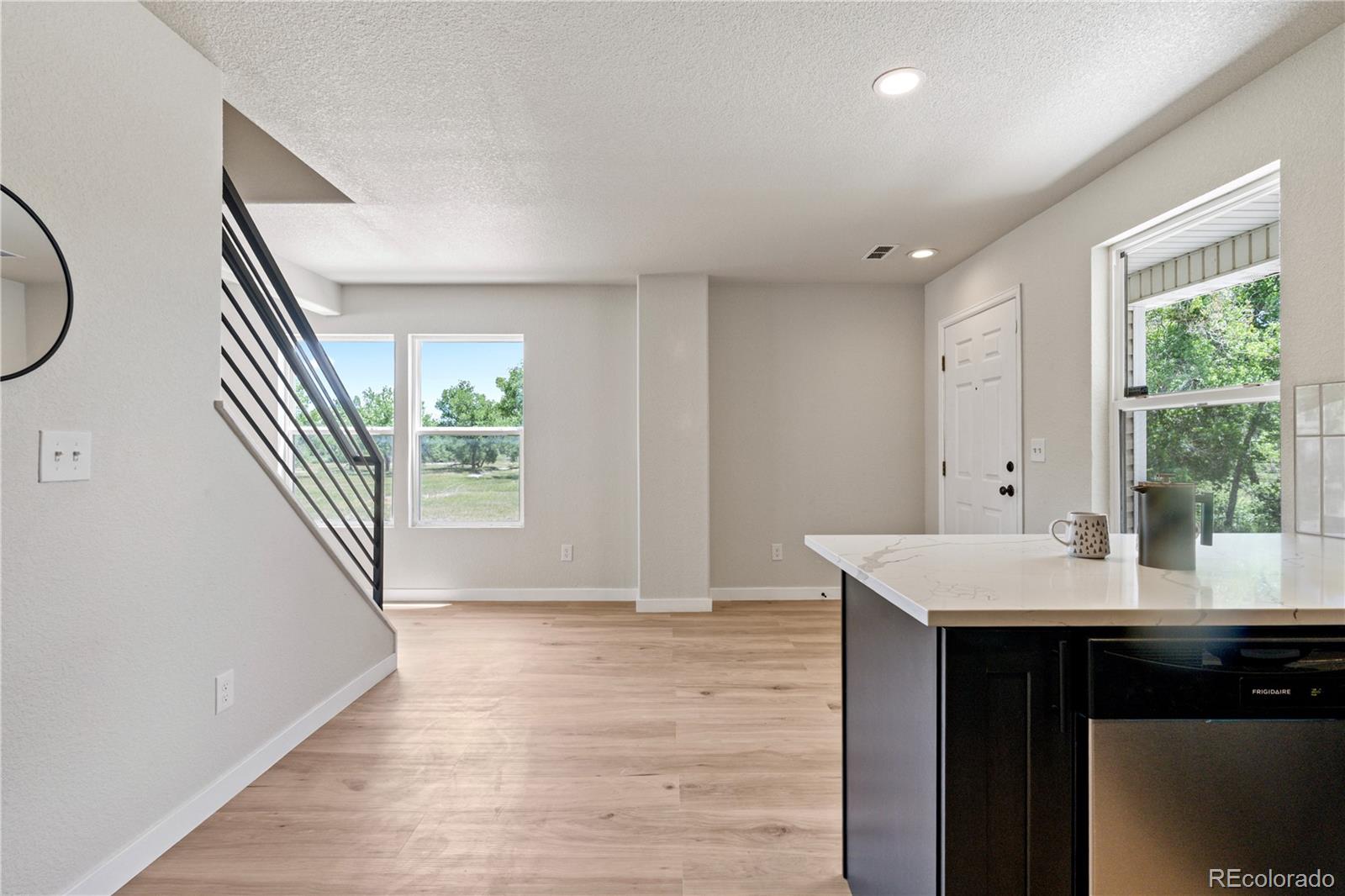 MLS Image #4 for 7810 s kittredge circle,englewood, Colorado