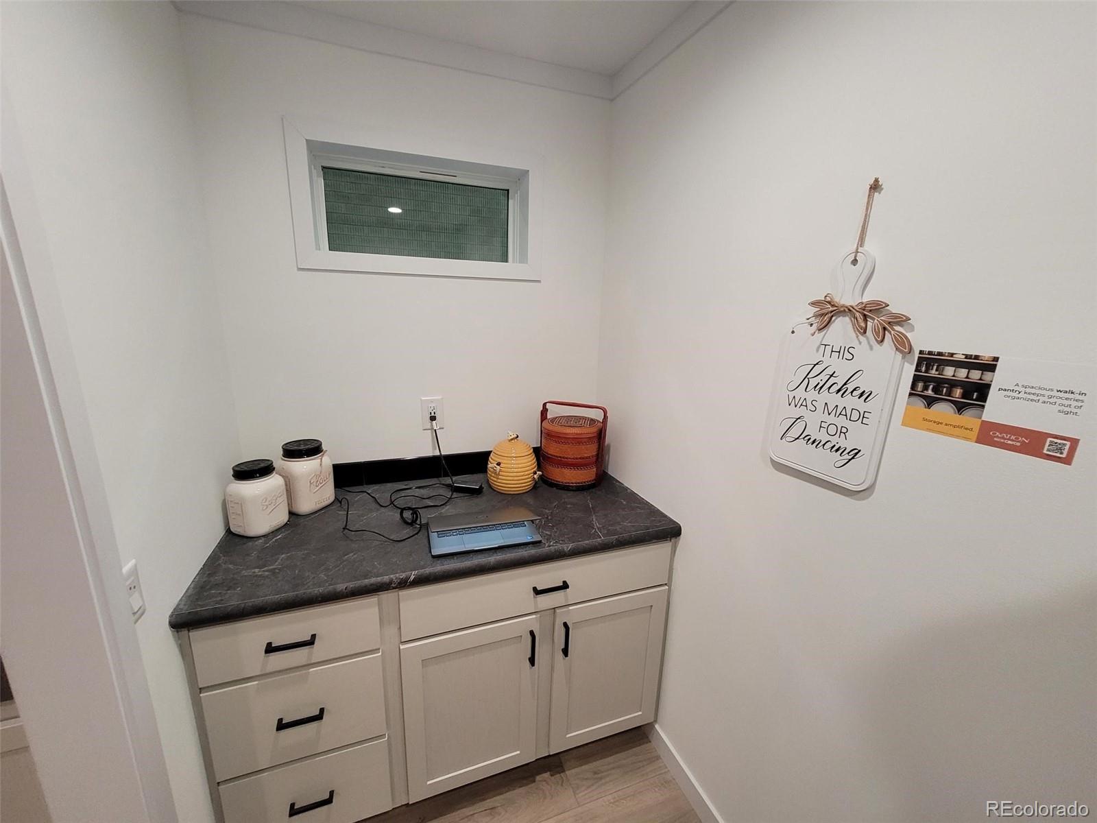 MLS Image #7 for 48441  cr 39 ,nunn, Colorado