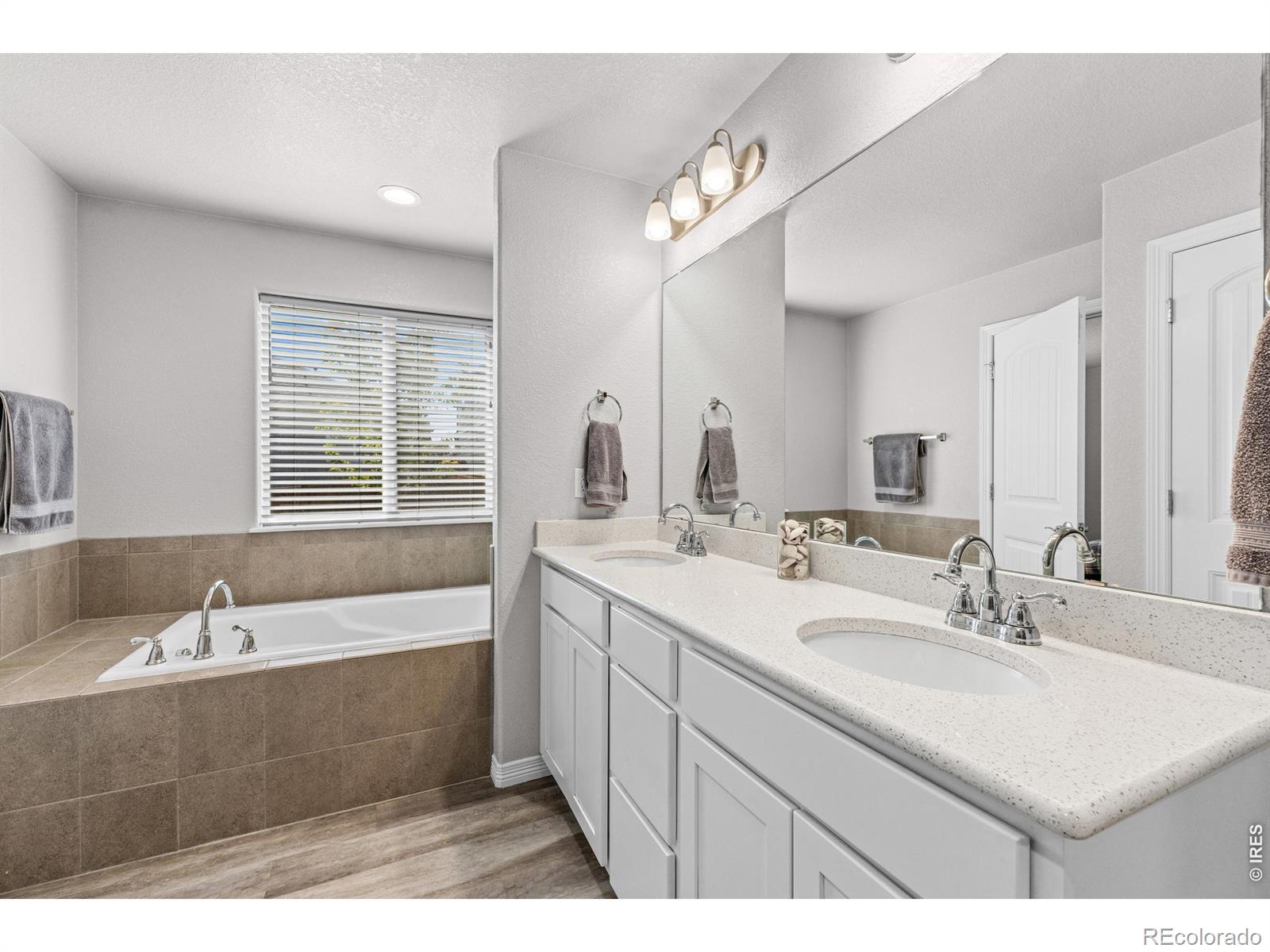 MLS Image #17 for 879  emerald lakes street,severance, Colorado