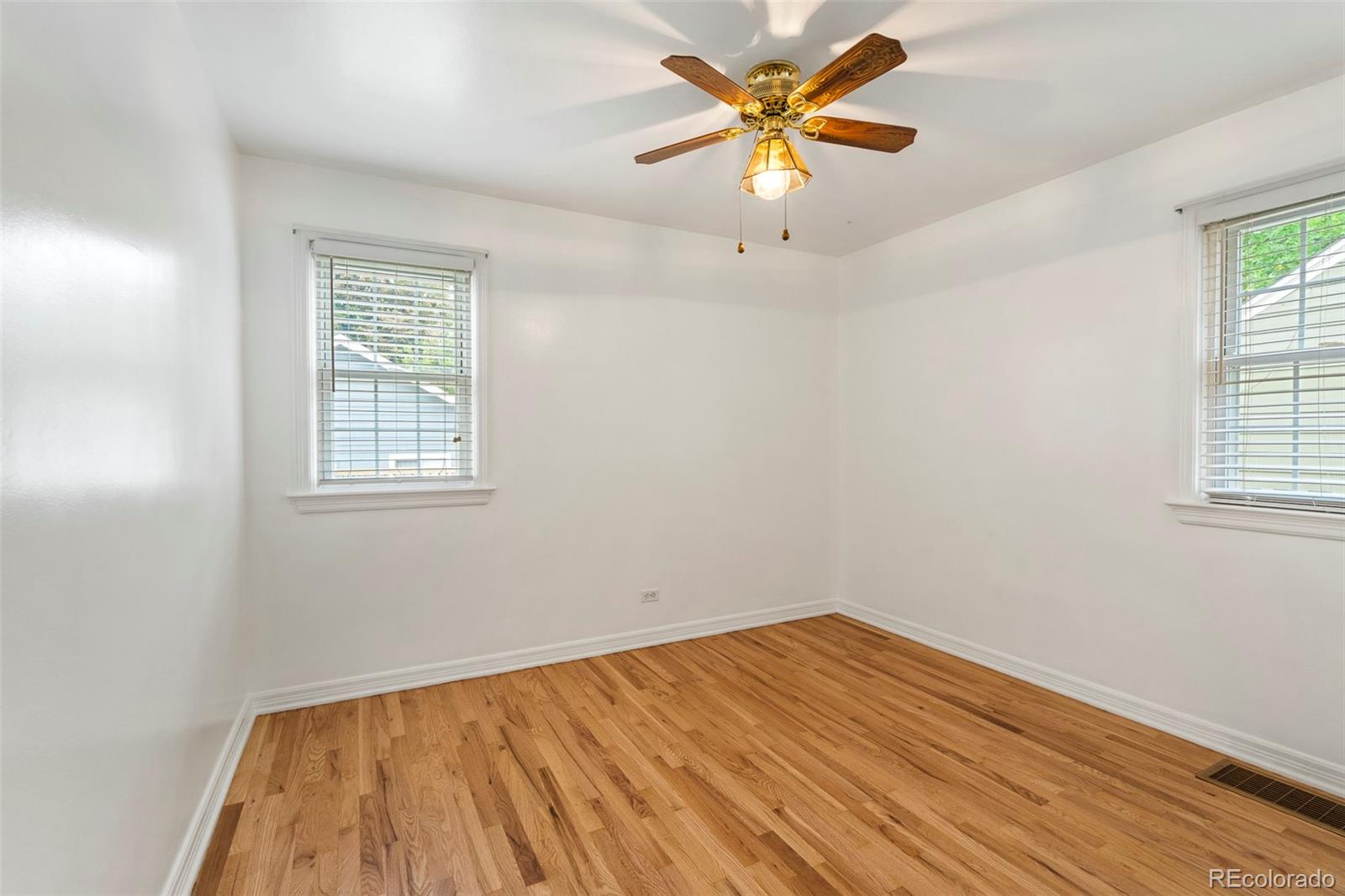 MLS Image #12 for 2575 s washington street,denver, Colorado