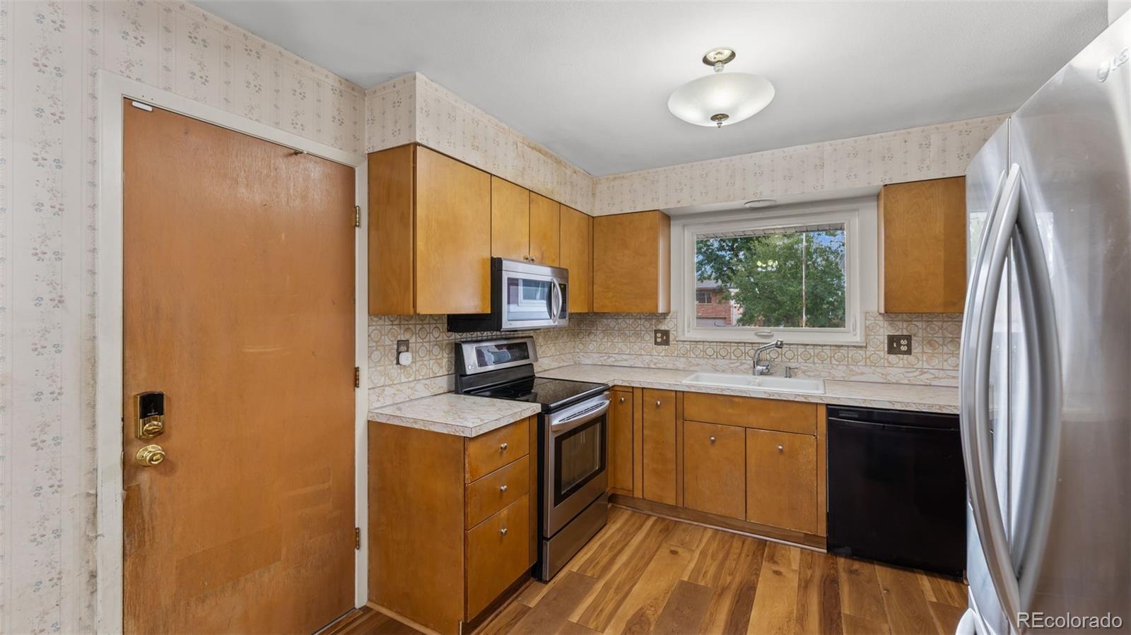 MLS Image #8 for 2204  warwick lane,colorado springs, Colorado