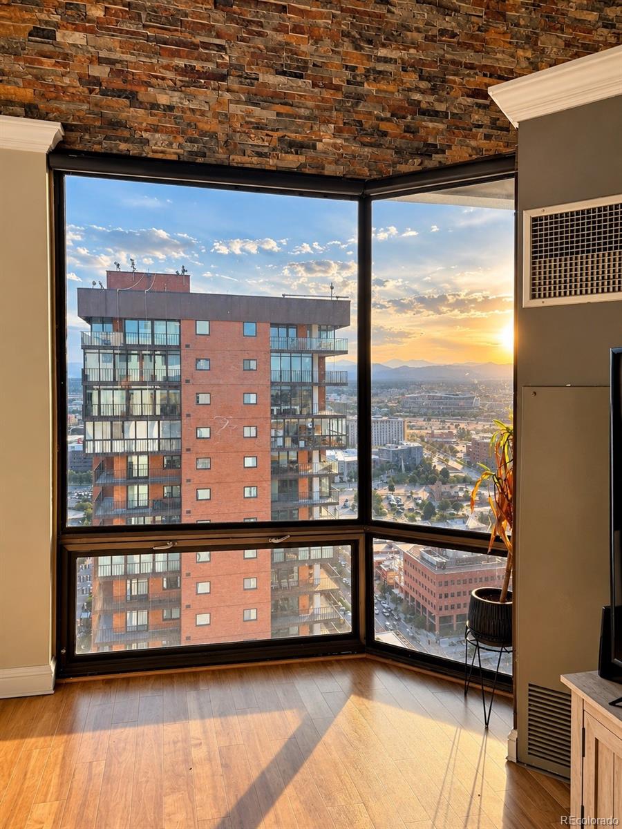 MLS Image #10 for 1625  larimer street,denver, Colorado