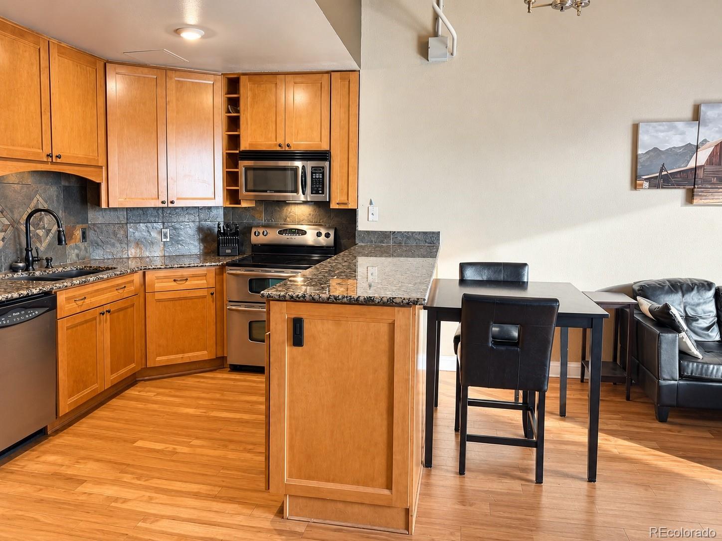 MLS Image #6 for 1625  larimer street,denver, Colorado