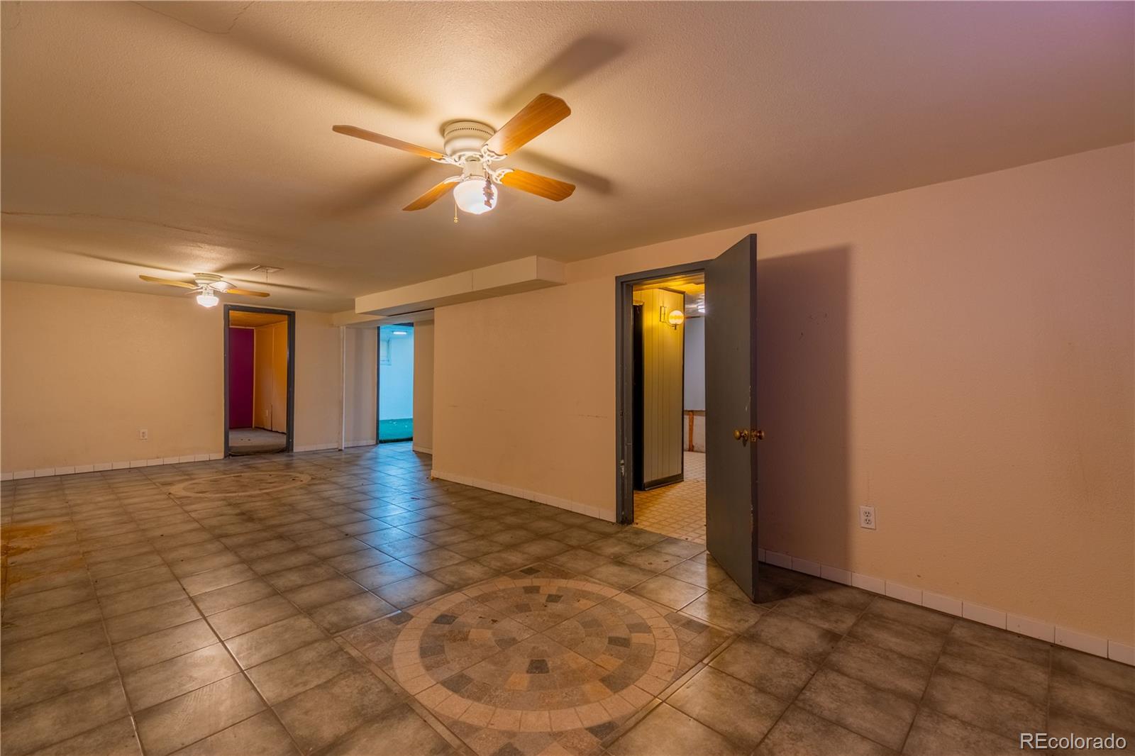 MLS Image #14 for 1350  scranton street,aurora, Colorado