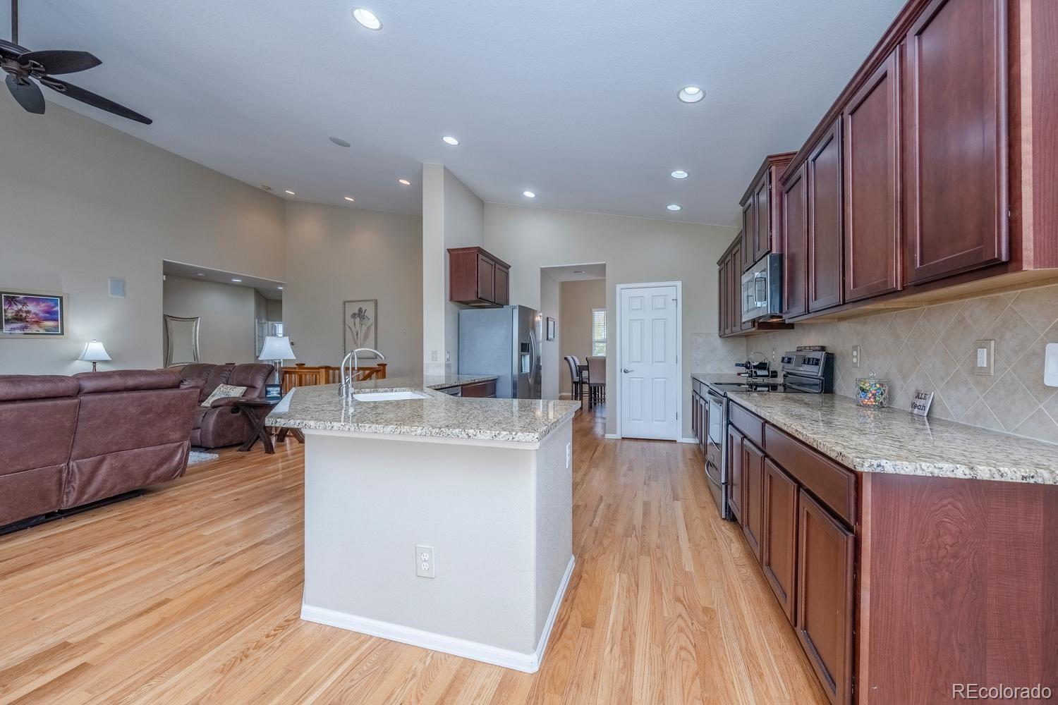 MLS Image #12 for 5351 s eaton park way,aurora, Colorado