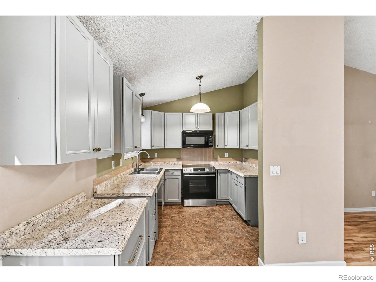 MLS Image #10 for 1986 e 18th street,loveland, Colorado