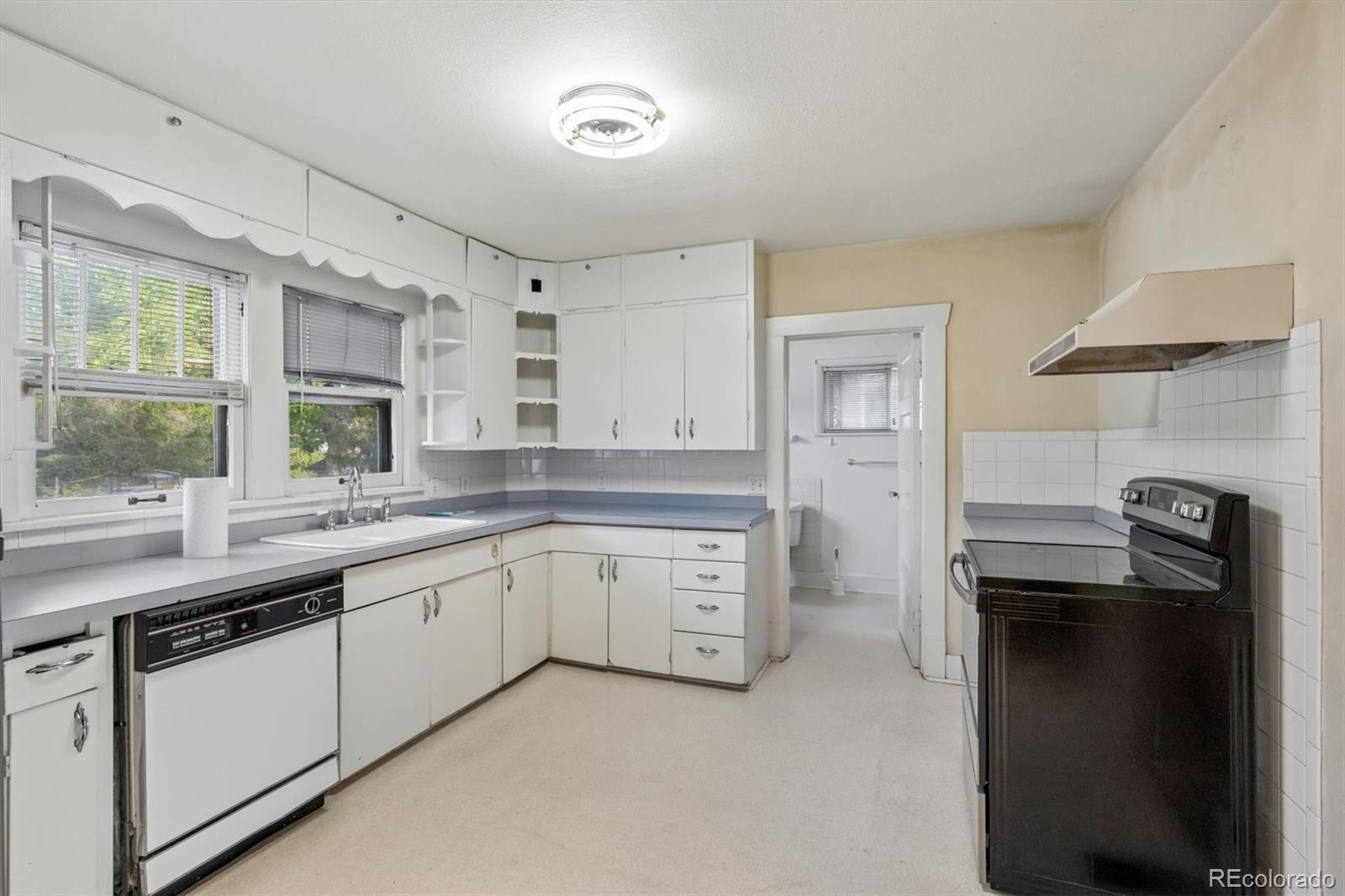 MLS Image #5 for 3691 s grant street,englewood, Colorado