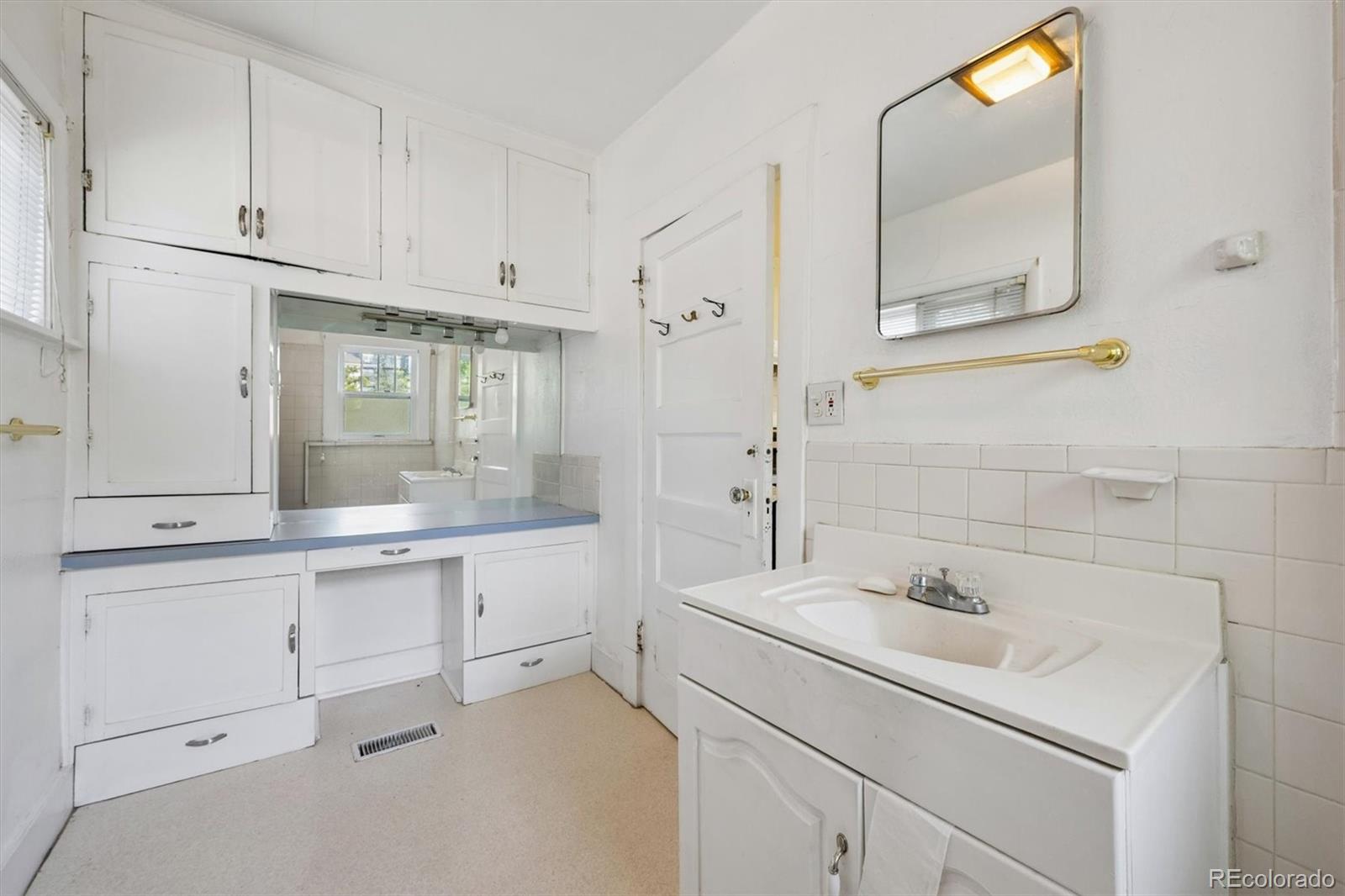 MLS Image #9 for 3691 s grant street,englewood, Colorado