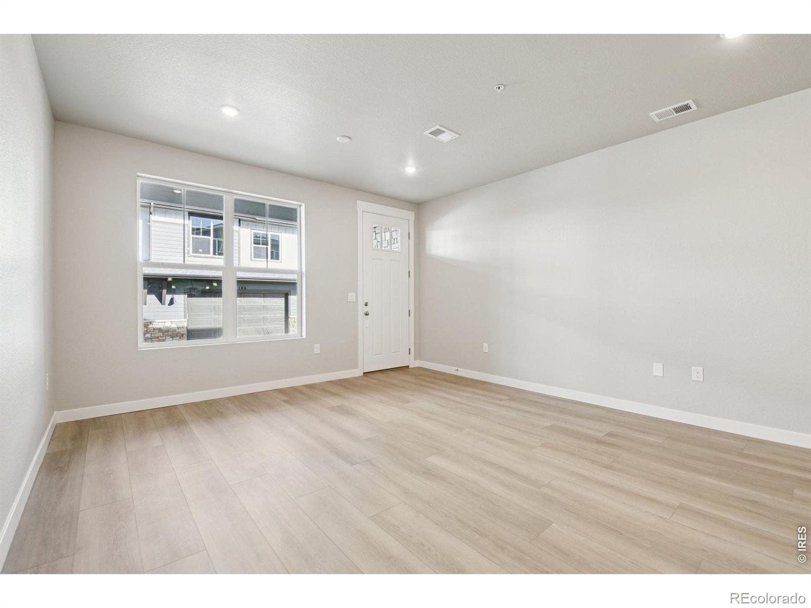 MLS Image #5 for 410  high point drive,longmont, Colorado