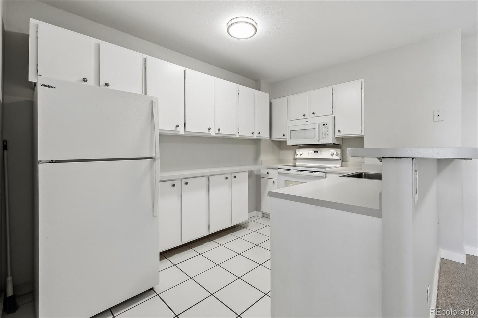 MLS Image #6 for 480 s marion parkway,denver, Colorado