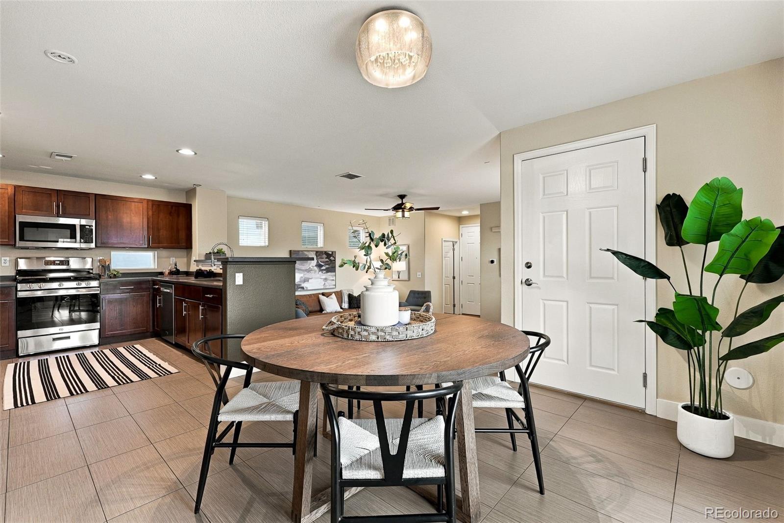 MLS Image #8 for 2507  central park boulevard,denver, Colorado