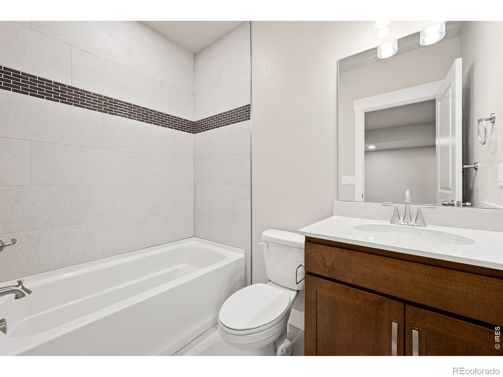 MLS Image #14 for 4232  trapper lake drive,loveland, Colorado