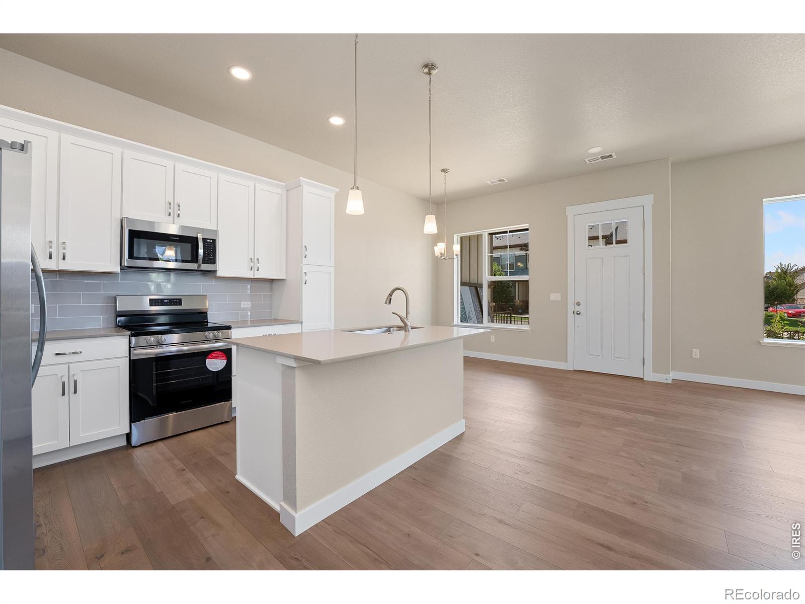 MLS Image #13 for 420  high point drive,longmont, Colorado
