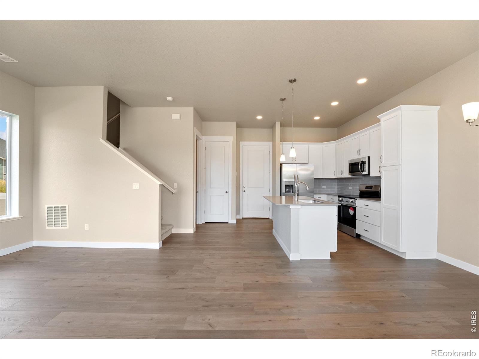MLS Image #3 for 420  high point drive,longmont, Colorado
