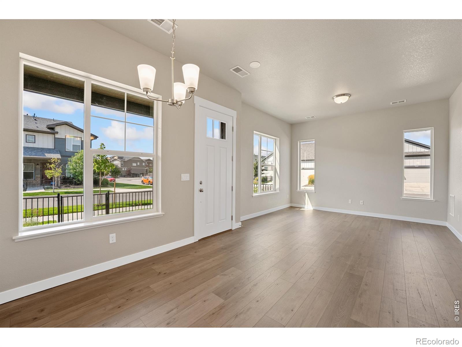 MLS Image #7 for 420  high point drive,longmont, Colorado