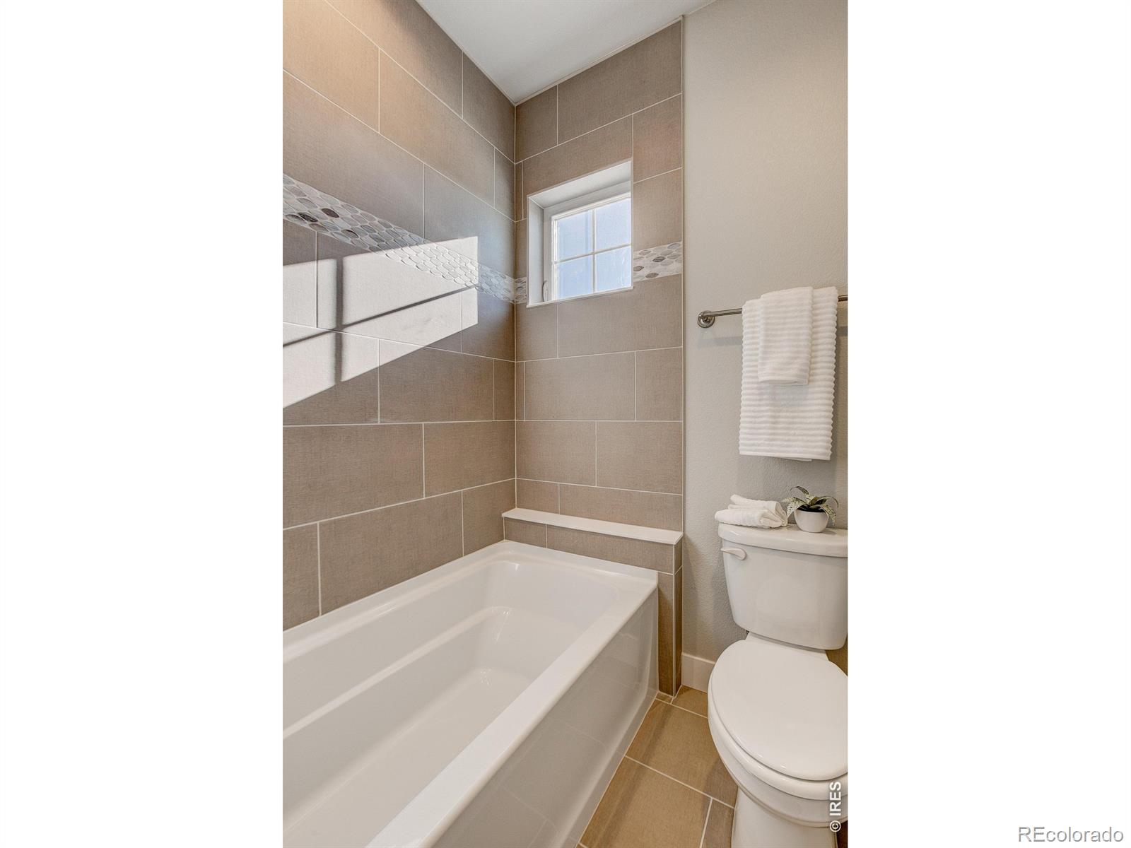 MLS Image #15 for 160  high point drive,longmont, Colorado