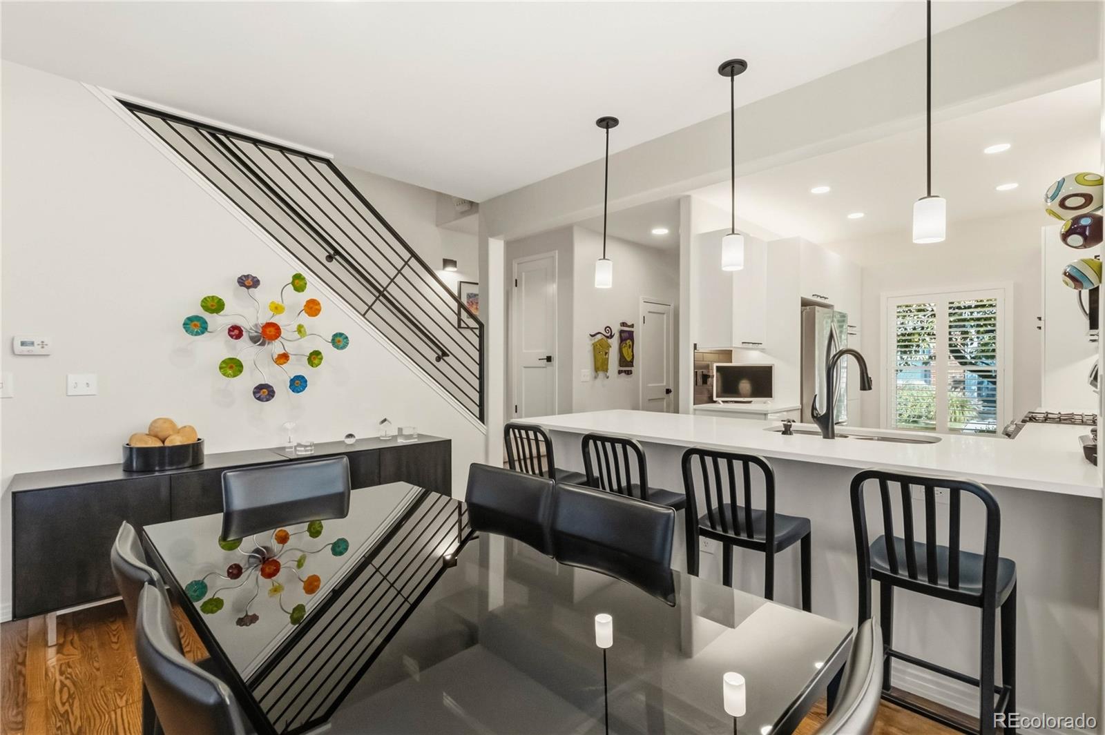MLS Image #14 for 916  ivanhoe street,denver, Colorado