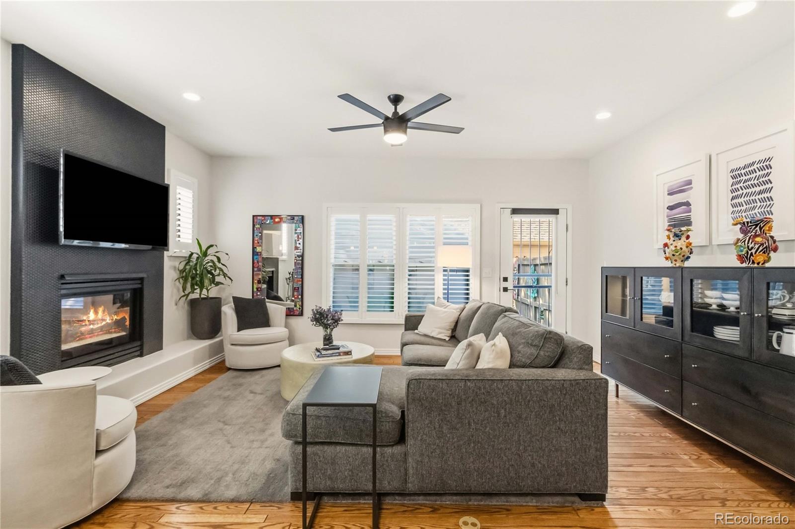 MLS Image #2 for 916  ivanhoe street,denver, Colorado