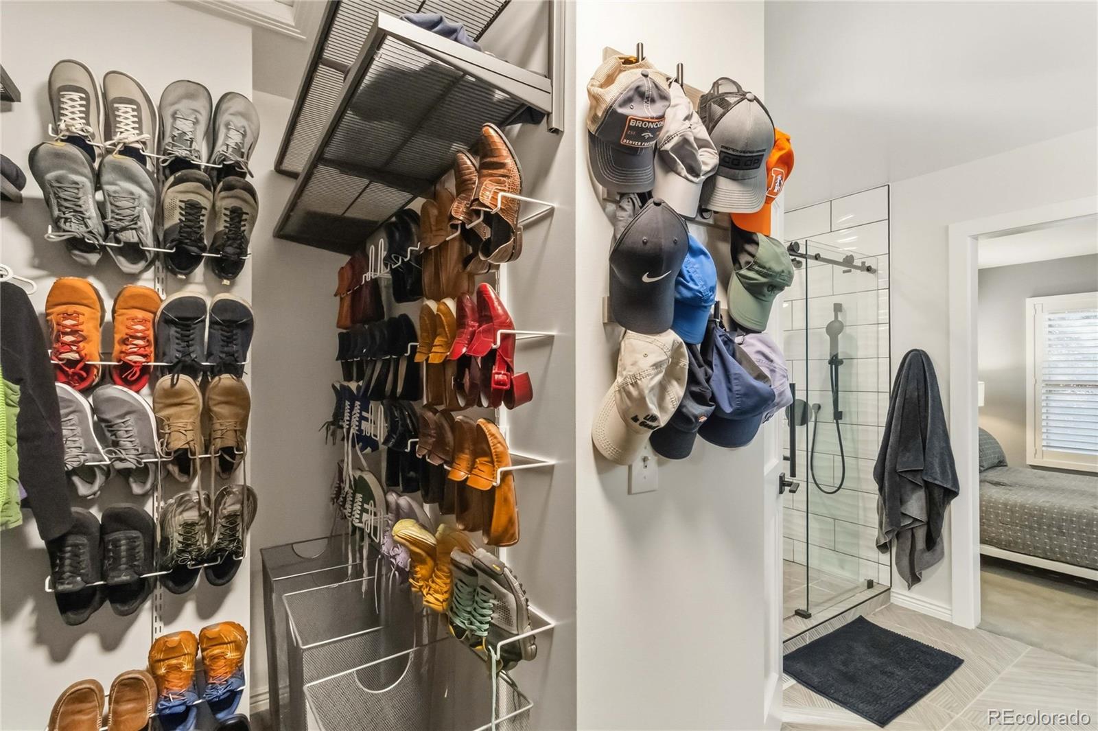 MLS Image #25 for 916  ivanhoe street,denver, Colorado