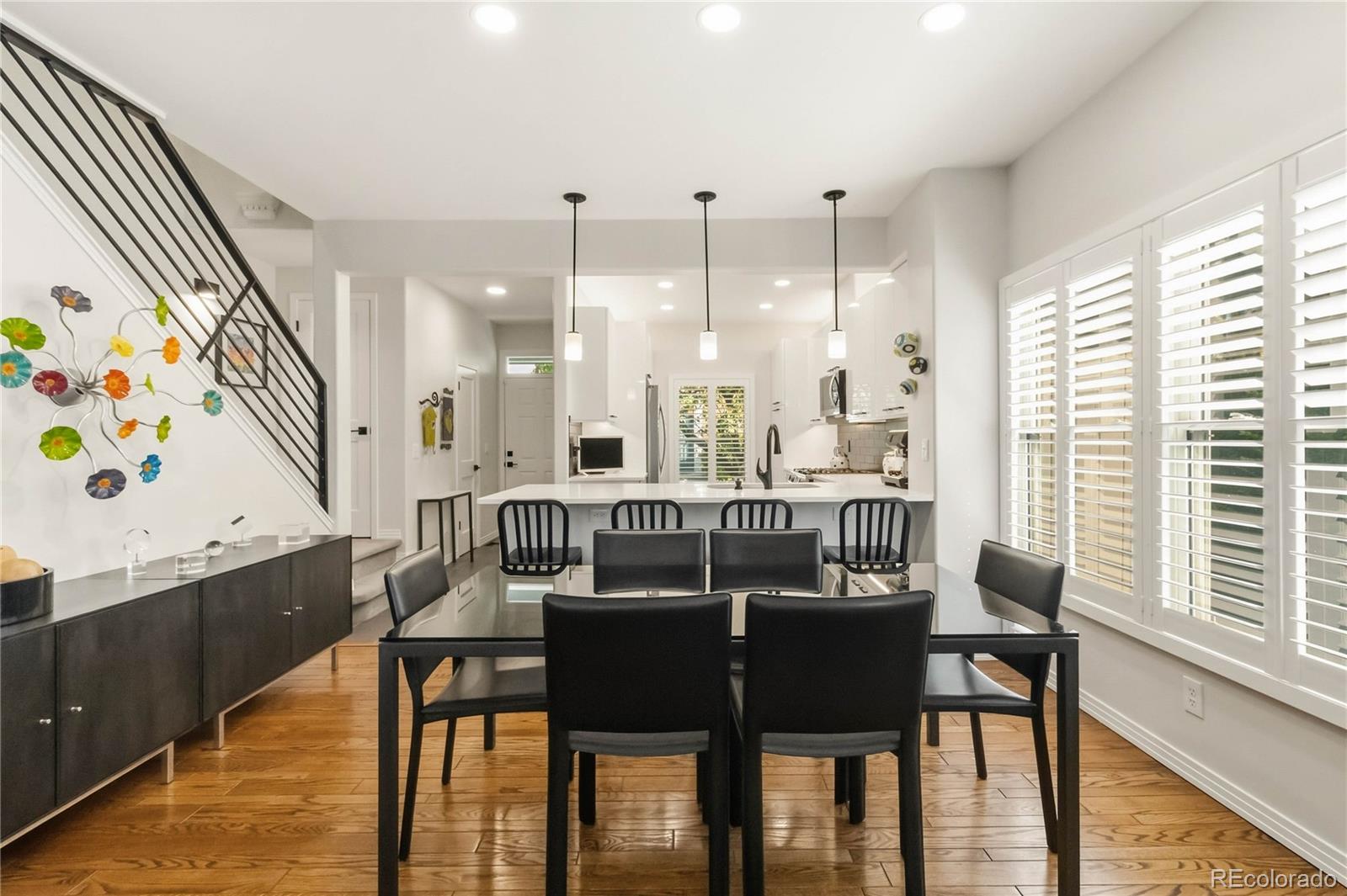 MLS Image #8 for 916  ivanhoe street,denver, Colorado