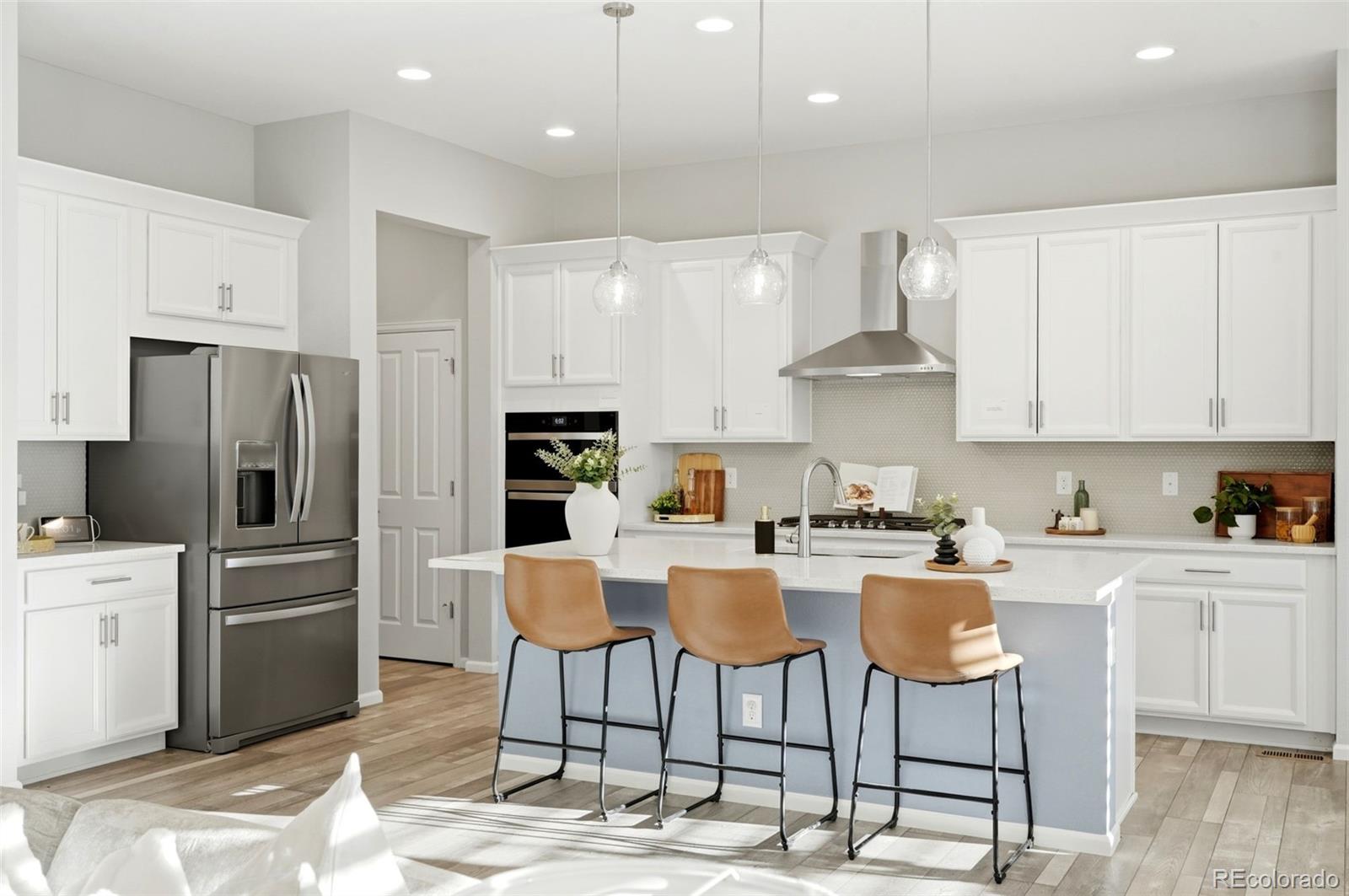 MLS Image #2 for 6807 s riverwood way,aurora, Colorado