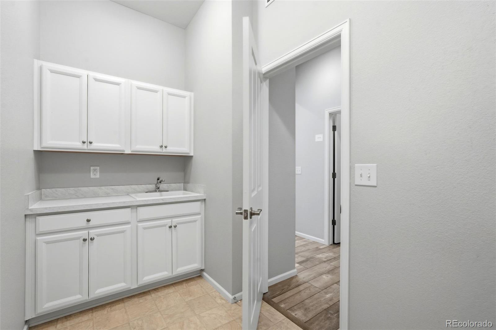 MLS Image #28 for 6807 s riverwood way,aurora, Colorado