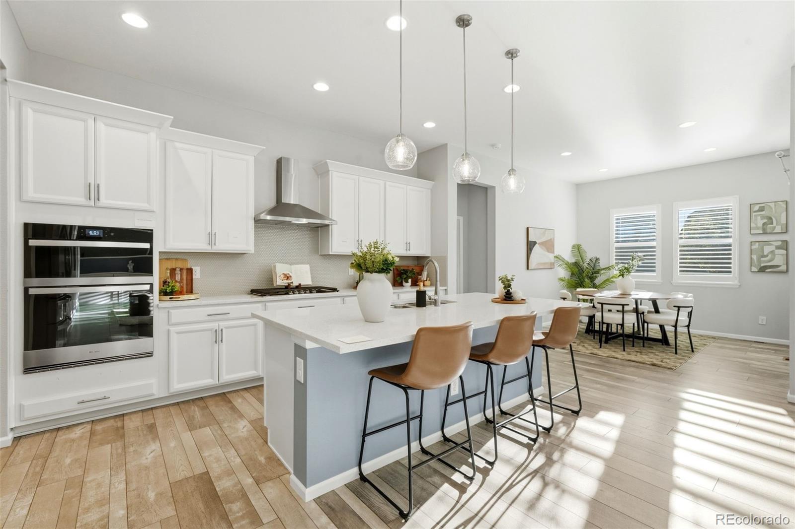 MLS Image #3 for 6807 s riverwood way,aurora, Colorado