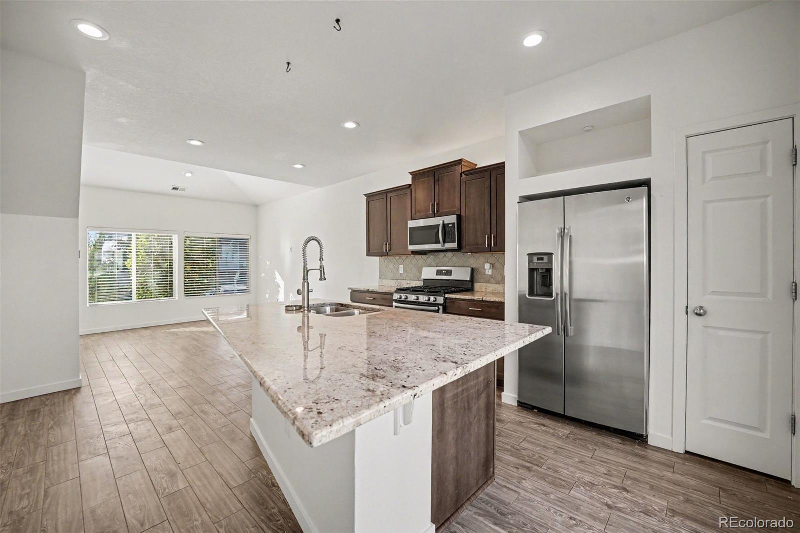 MLS Image #8 for 19189 e 55th avenue,denver, Colorado
