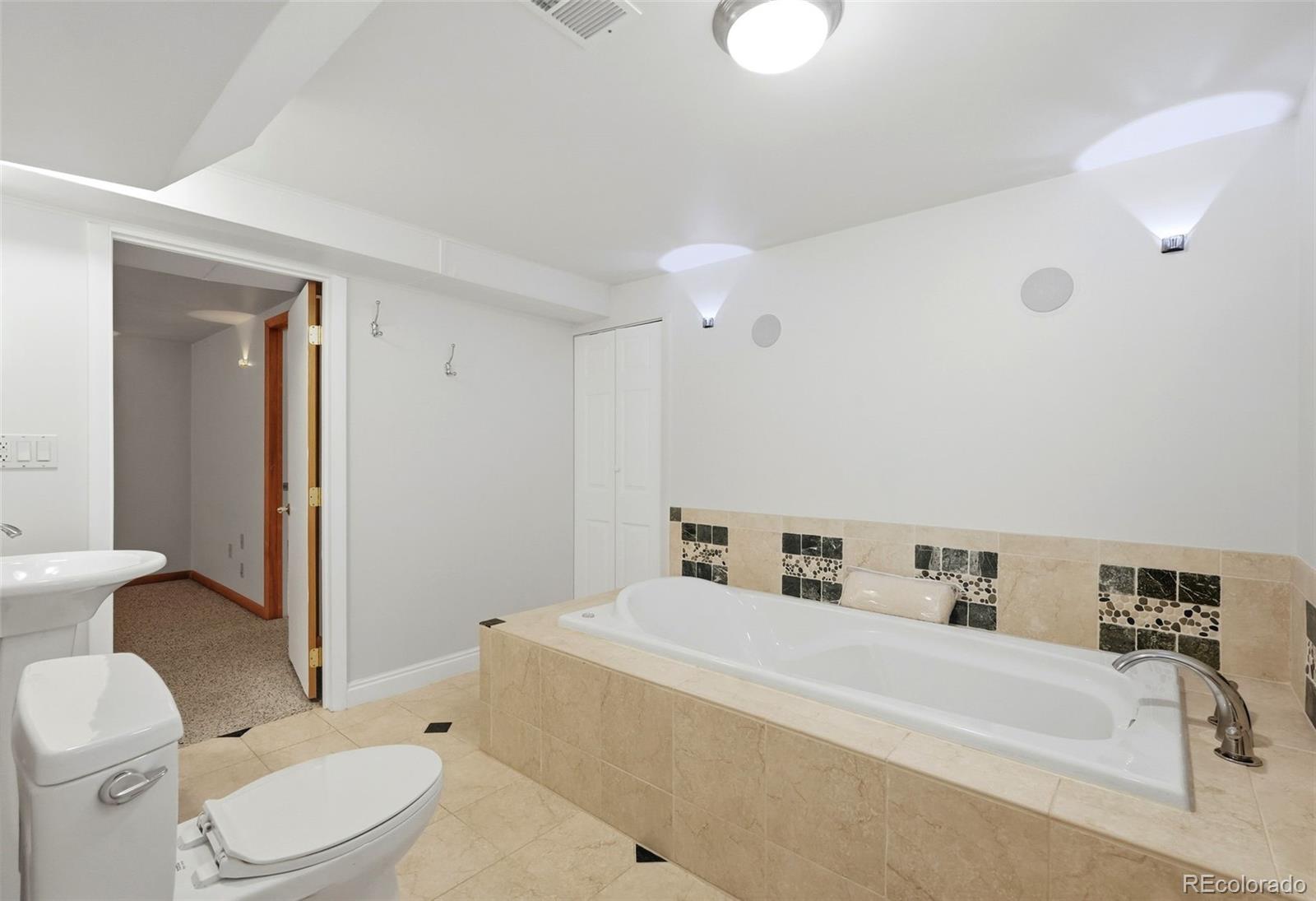 MLS Image #30 for 4748 s washington street,englewood, Colorado