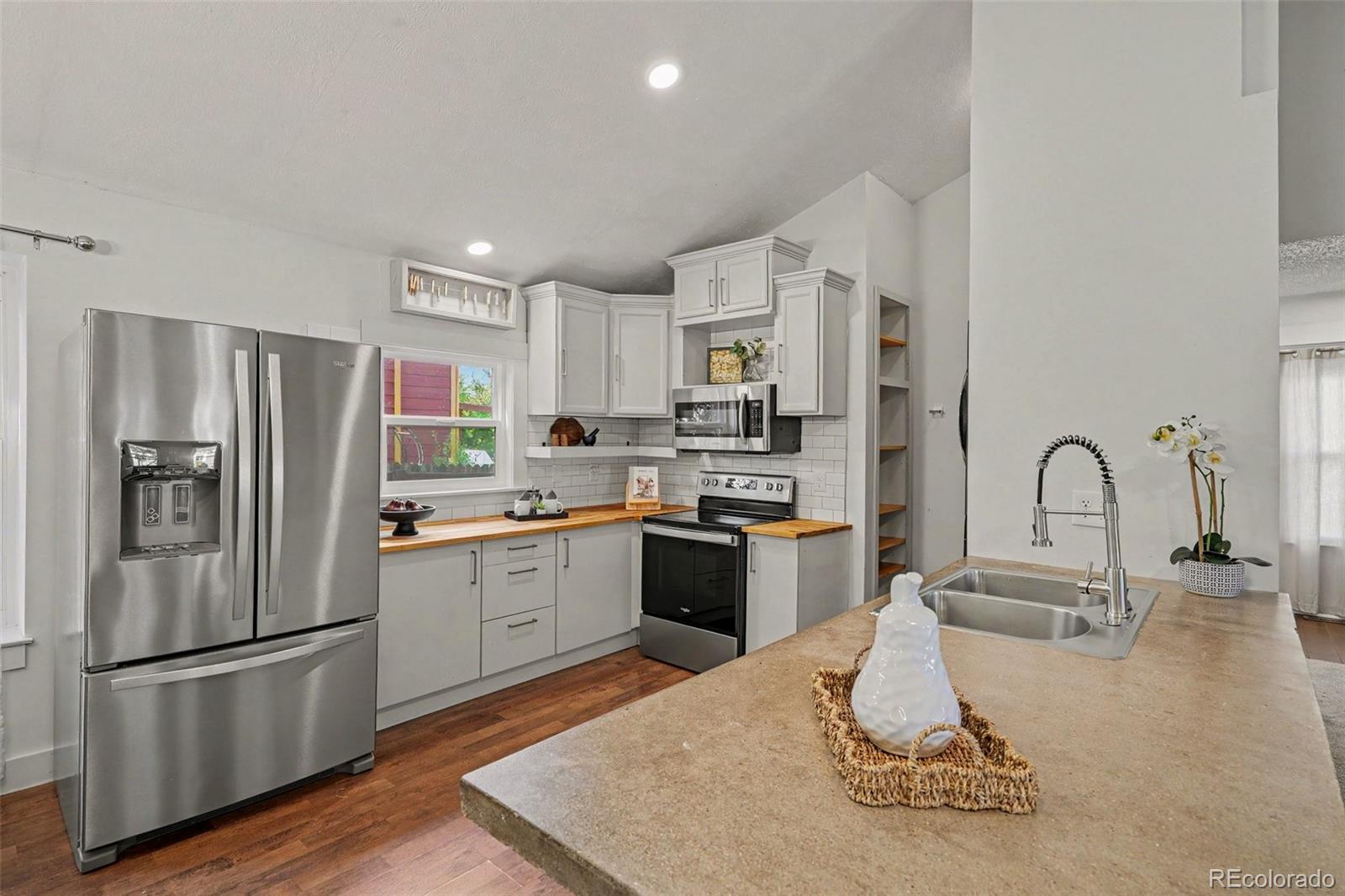 MLS Image #2 for 9647 w elmhurst place,littleton, Colorado