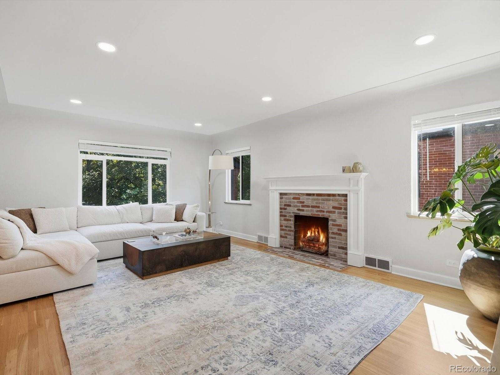 MLS Image #13 for 2335  kearney street,denver, Colorado