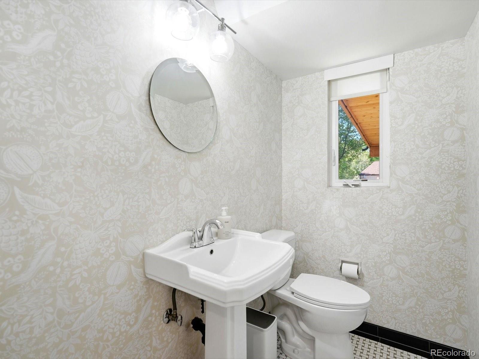 MLS Image #23 for 2335  kearney street,denver, Colorado