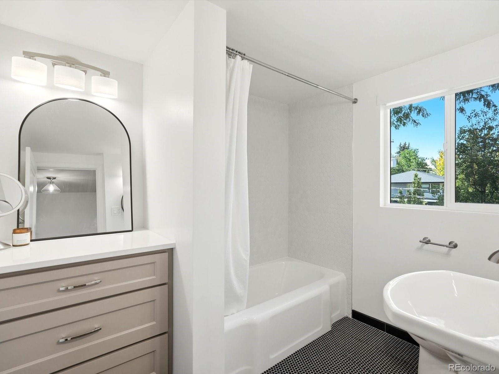 MLS Image #29 for 2335  kearney street,denver, Colorado