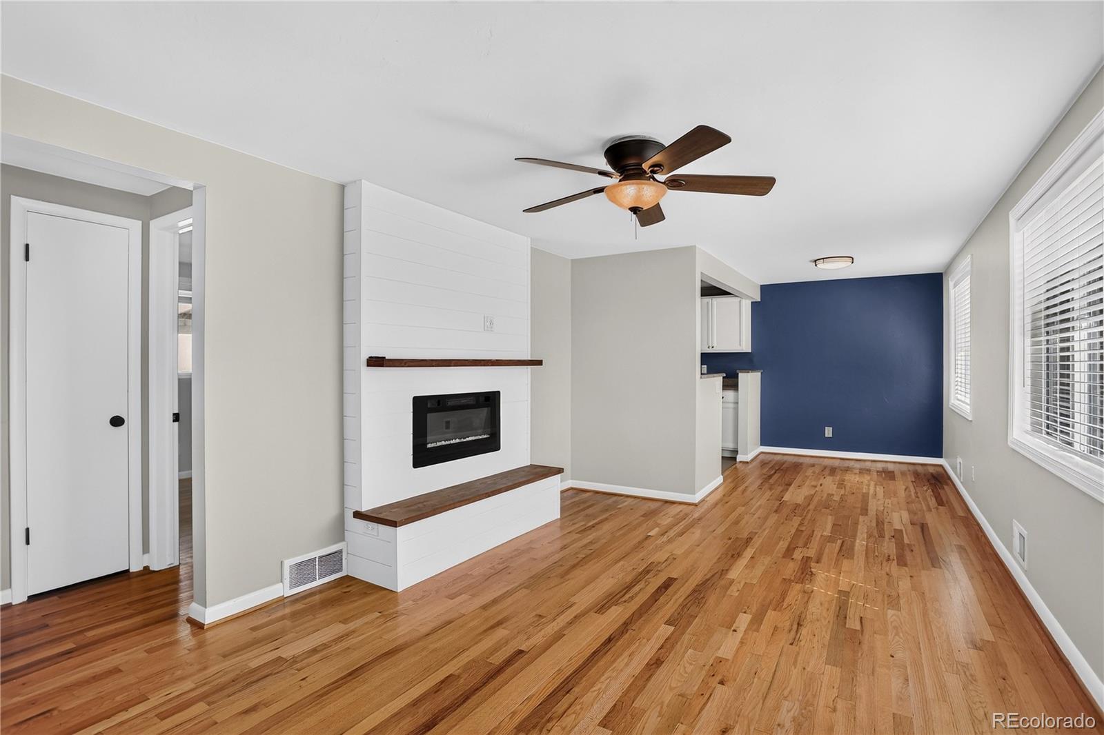 MLS Image #5 for 9823 w 53rd avenue,arvada, Colorado