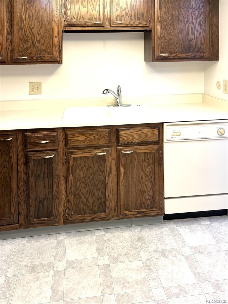 MLS Image #5 for 14001 e marina drive,aurora, Colorado