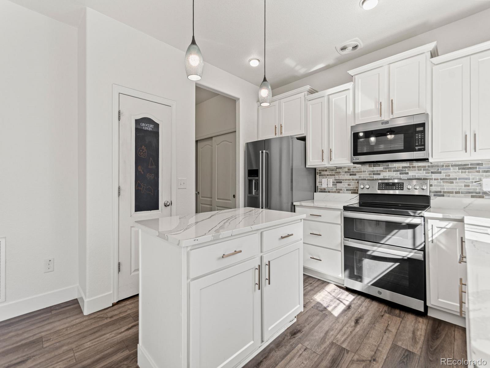 MLS Image #14 for 25774 e 1st place,aurora, Colorado