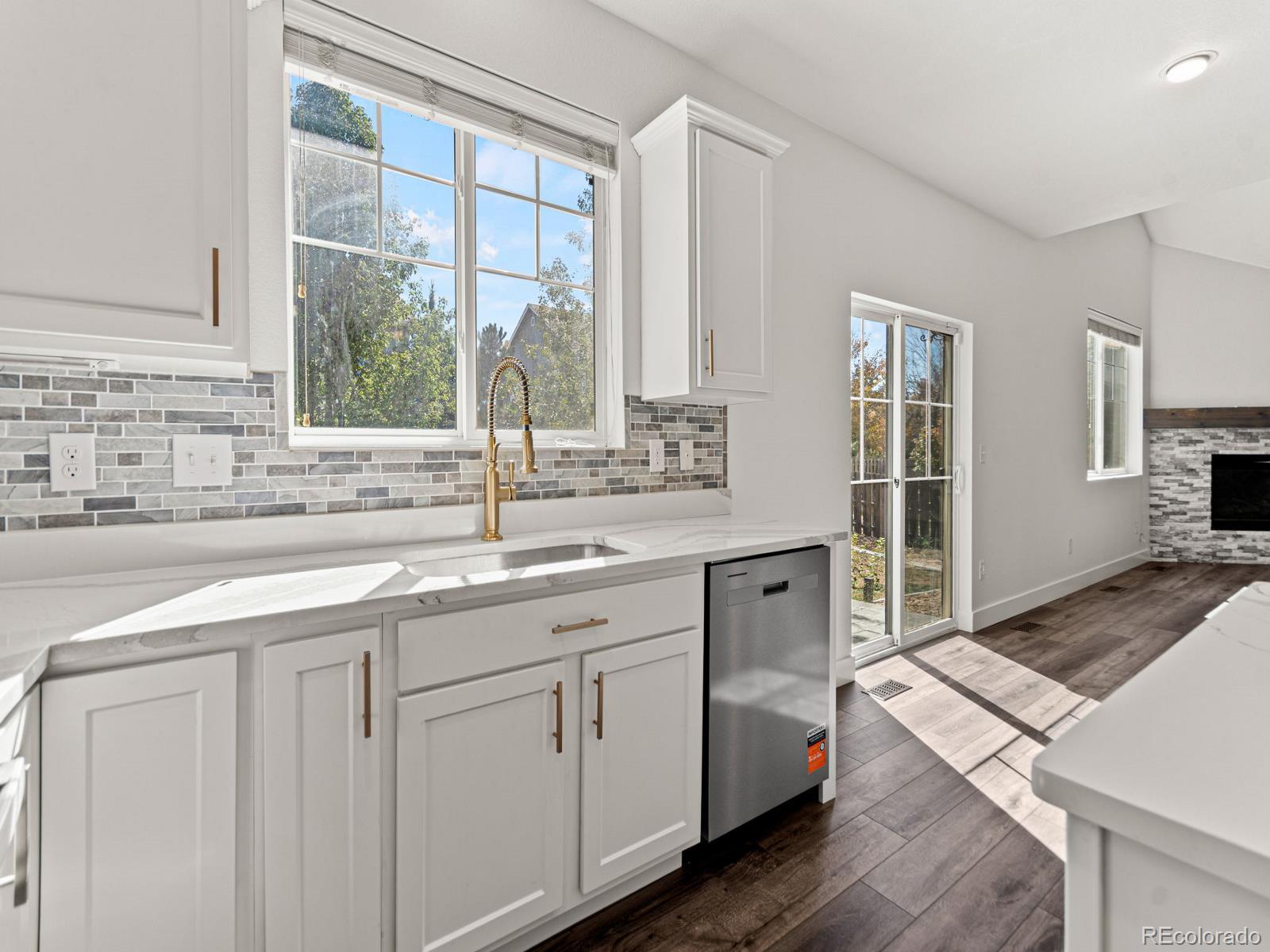 MLS Image #18 for 25774 e 1st place,aurora, Colorado