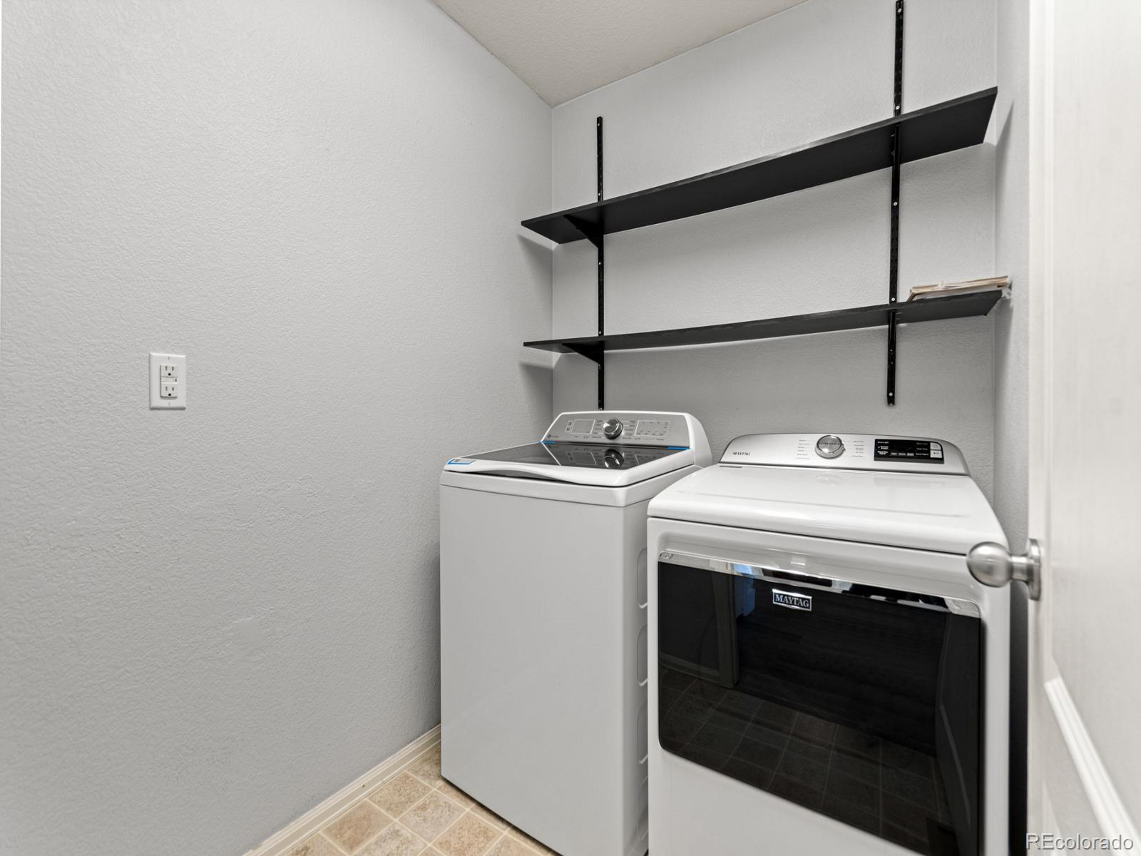 MLS Image #34 for 25774 e 1st place,aurora, Colorado