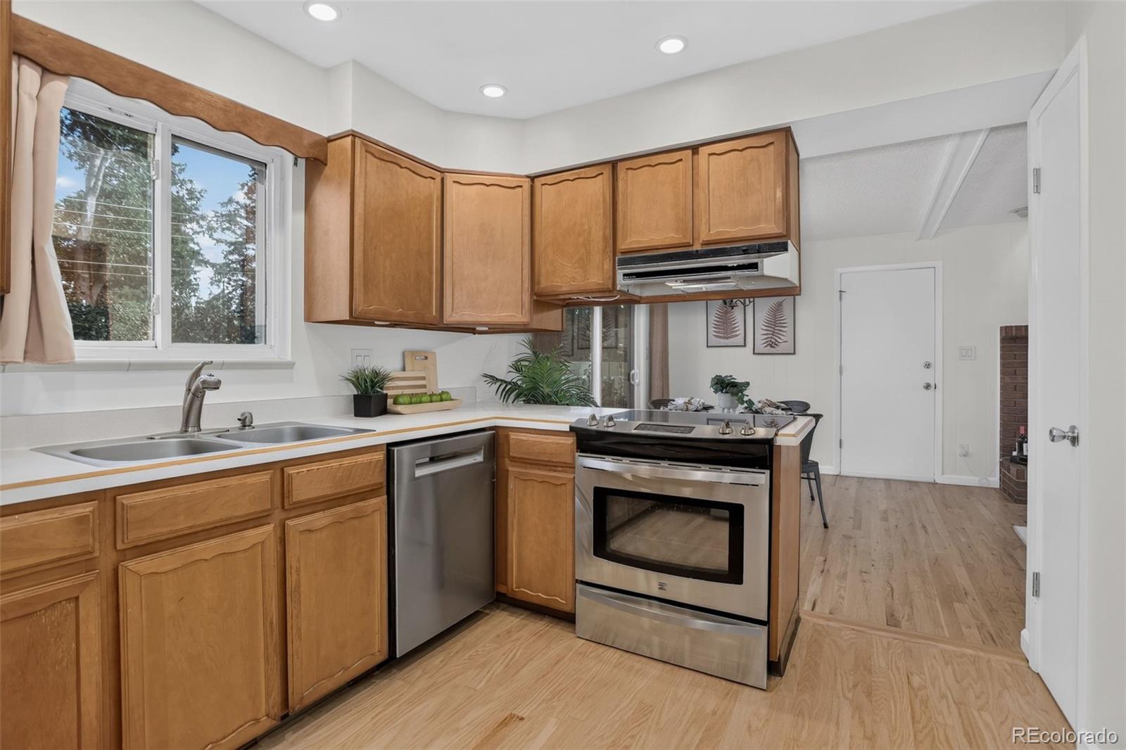 MLS Image #14 for 8855 w colorado place,lakewood, Colorado